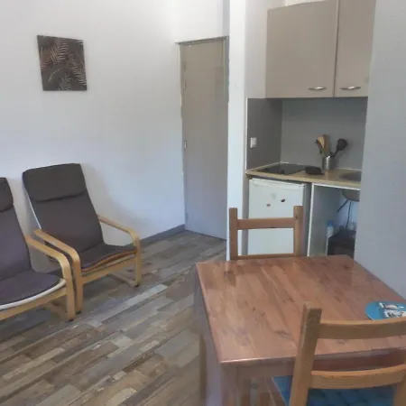 Au Calme - 10 Min Des Cures Thermales à Pied Appartamento *